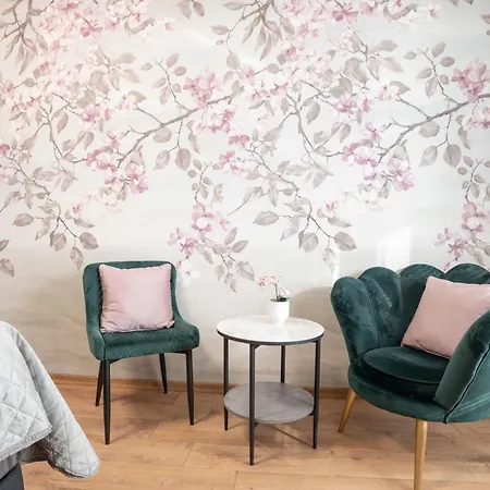 Chic Blossom Sofia